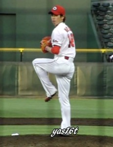 真っ直ぐ立つ参考画像